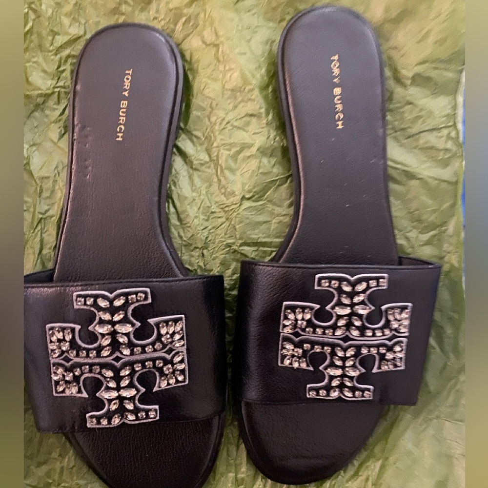 Tory Burch NWOB SIZE 9M Everly Embellished Slide Sandals Black Tumbled Leather - Picture 2 of 11